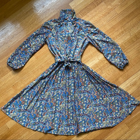 Vintage Dresses & Skirts - 1970’s Paisley Floral Print Dress